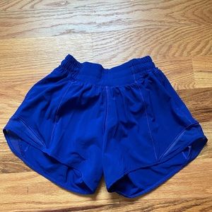 Lululemon Hottie Hot 4 inch shorts